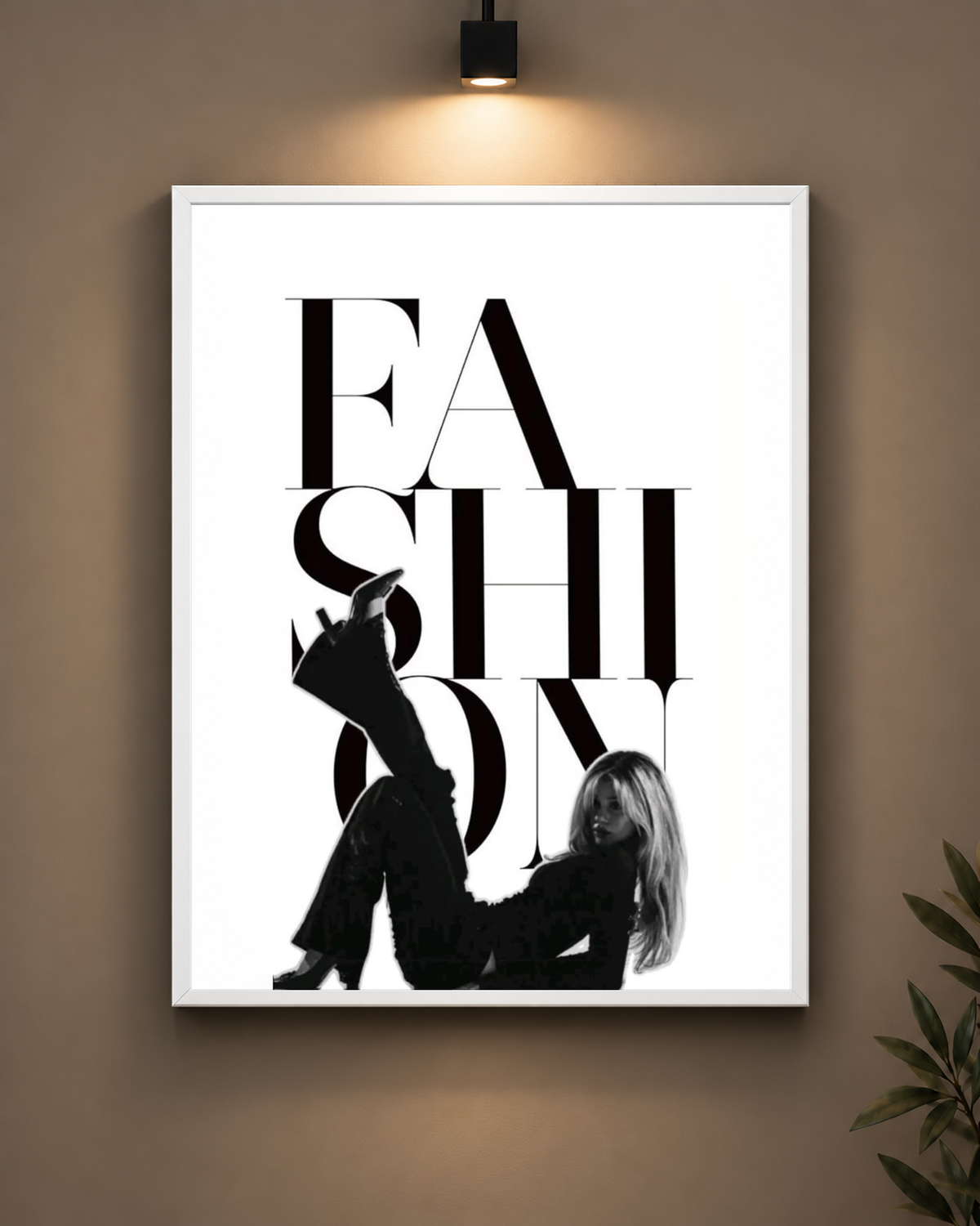 Fashion Silhouette Frame in black frame - PrintIt