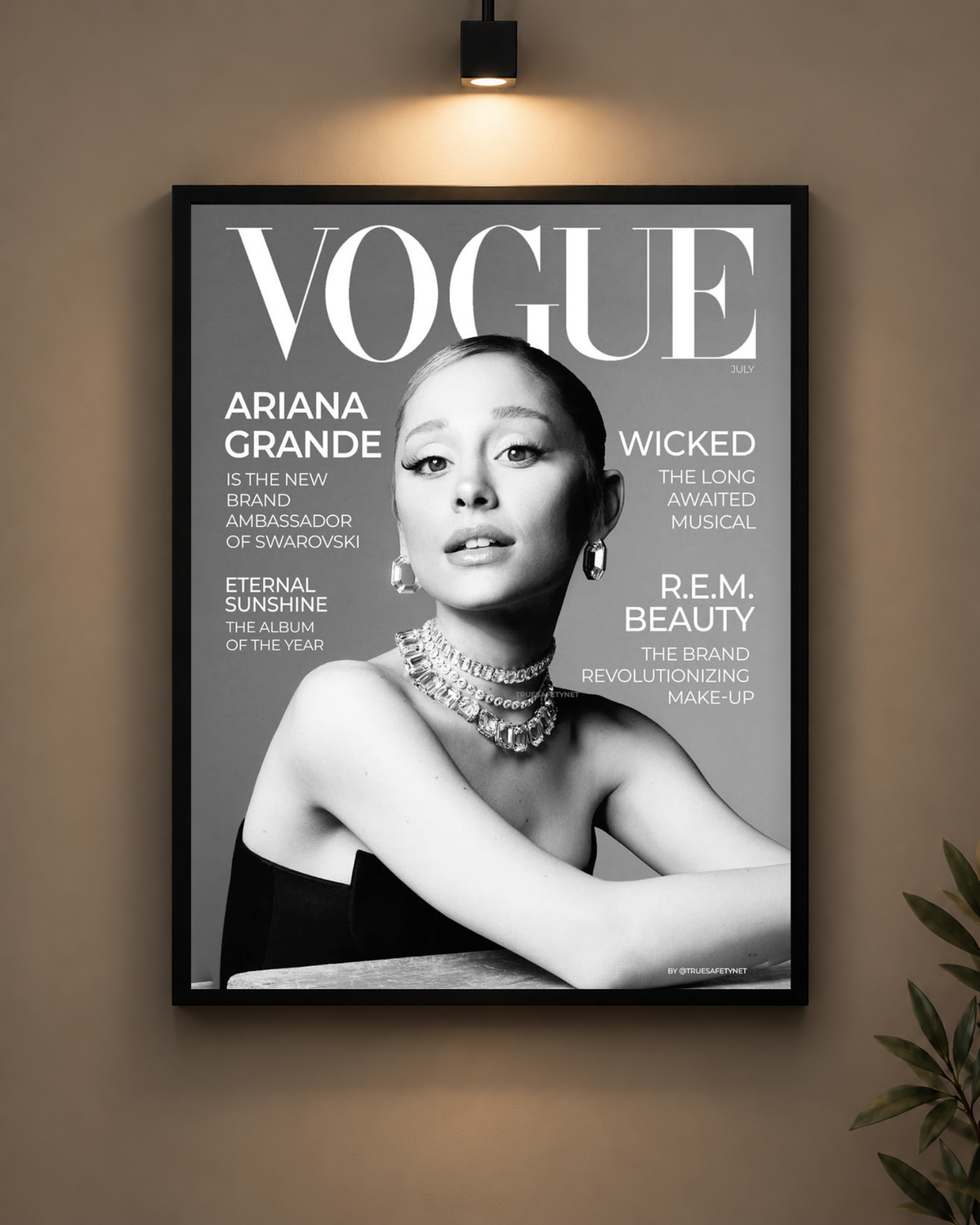 Ariana Grande Frame in black frame - PrintIt